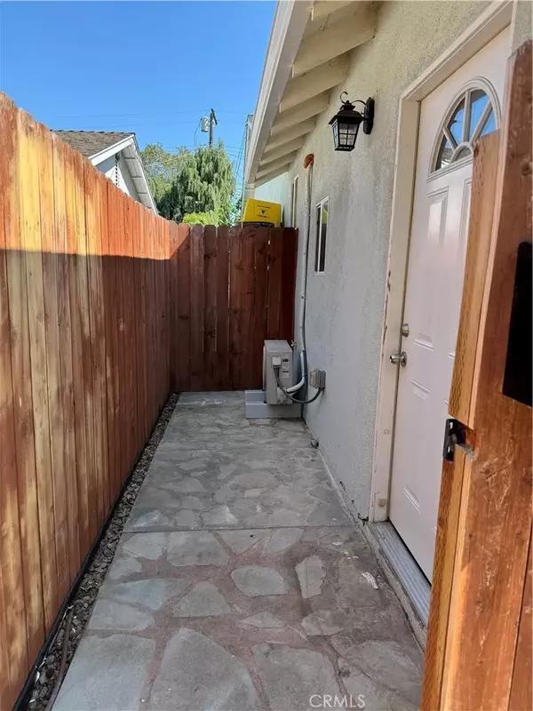 West Hills, CA 91307,23340 Schoolcraft