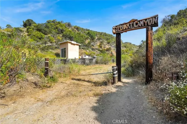 Topanga, CA 90290,20219 Paradise