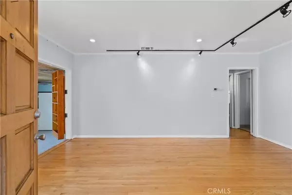 North Hollywood, CA 91606,6443 Bakman