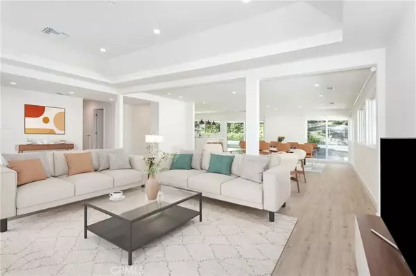 West Hills, CA 91307,6419 Valley Circle