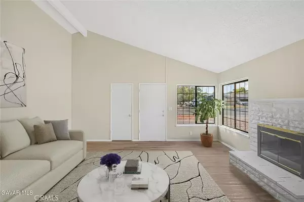 Lancaster, CA 93535,817 Landsford