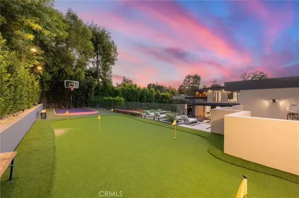 Tarzana, CA 91356,5244 Tampa Ave