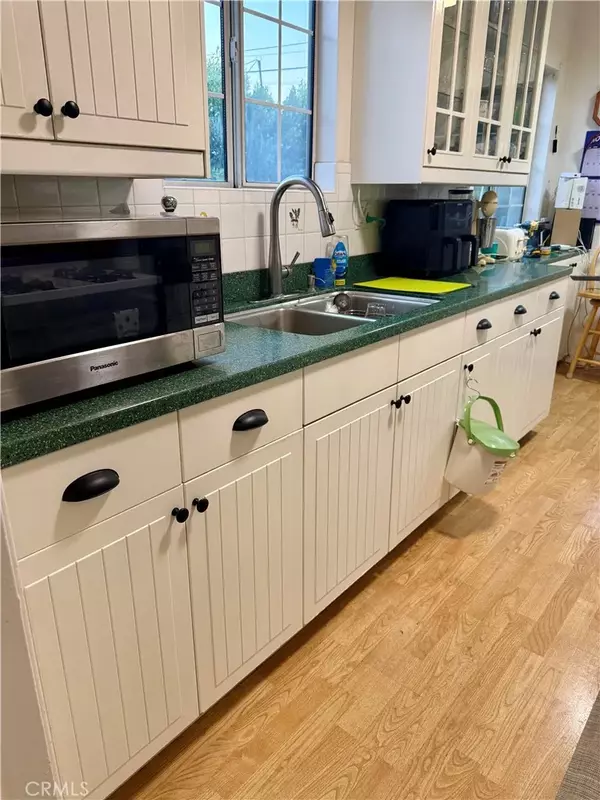 Arleta, CA 91331,13934 Garber