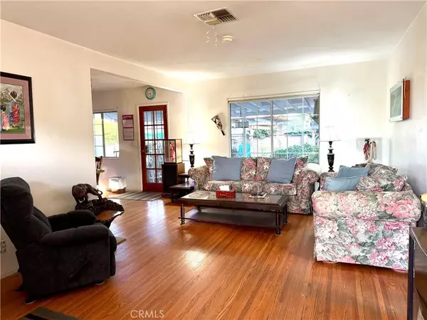 Arleta, CA 91331,13934 Garber