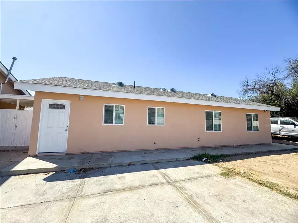 Pacoima, CA 91331,13079 Terra Bella St