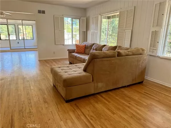 Chatsworth, CA 91311,9633 Baden