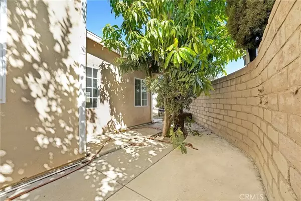 Reseda, CA 91335,7428 Bothwell Rd