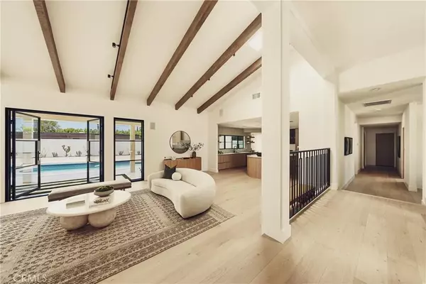 Encino, CA 91316,4195 Alonzo Avenue