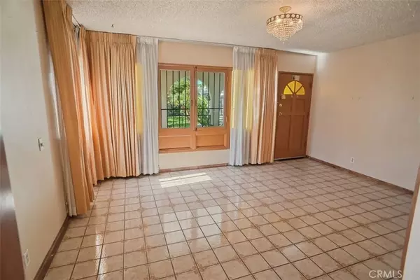 Pacoima, CA 91331,13046 Kelowna