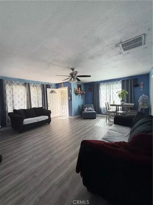 Lancaster, CA 93534,45015 11th West