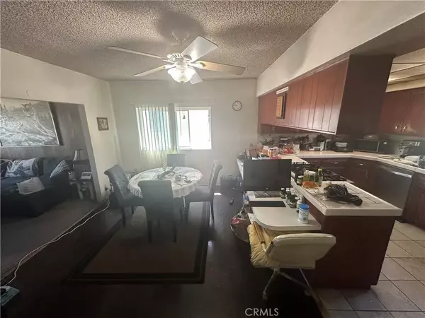 Los Angeles, CA 90011,1409 E 41st Place