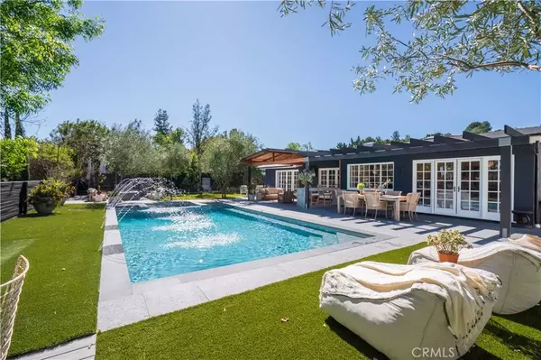 5910 Pat Avenue, Woodland Hills, CA 91367