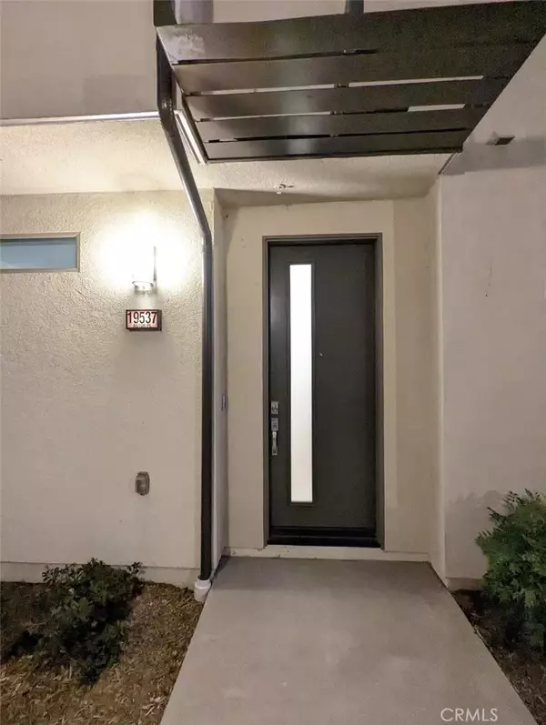 Northridge, CA 91324,19537 Astor Place