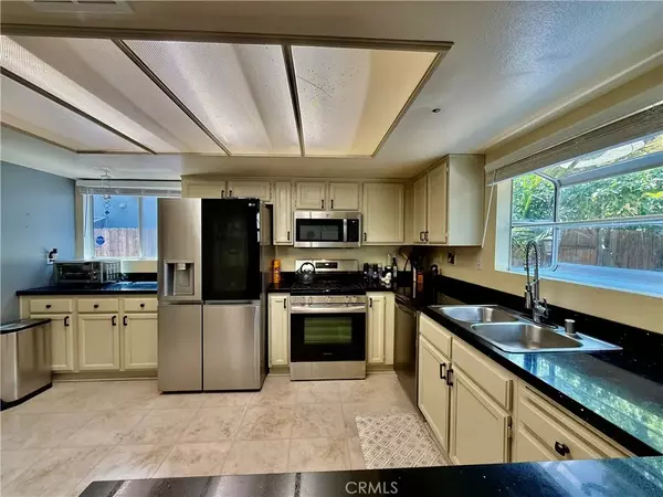 North Hills, CA 91343,9213 Independence Way