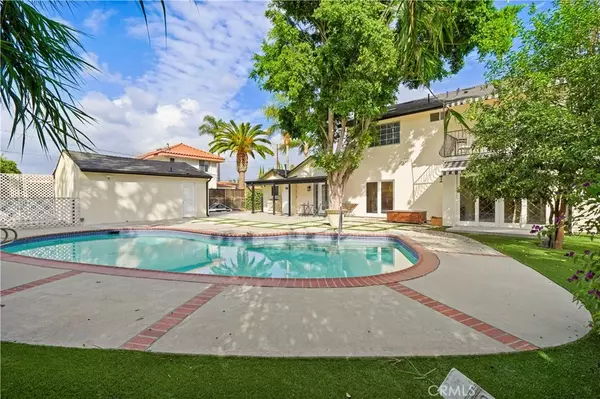 Reseda, CA 91335,7425 Vanalden Avenue