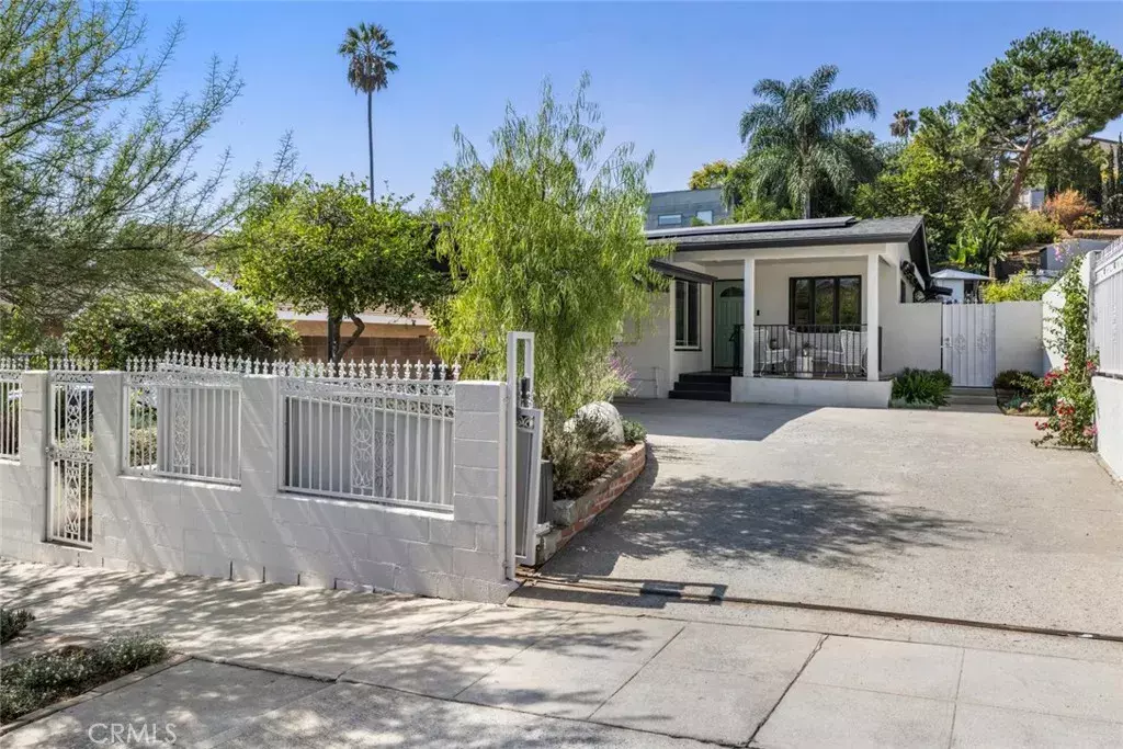 Los Angeles, CA 90042,1813 N Avenue 53