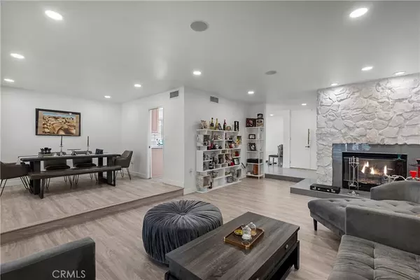 Chatsworth, CA 91311,22041 Kinzie Street