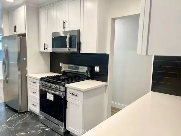 Encino, CA 91316,4921 Enfield