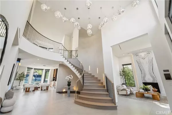 Woodland Hills, CA 91364,20620 Chatsboro Drive