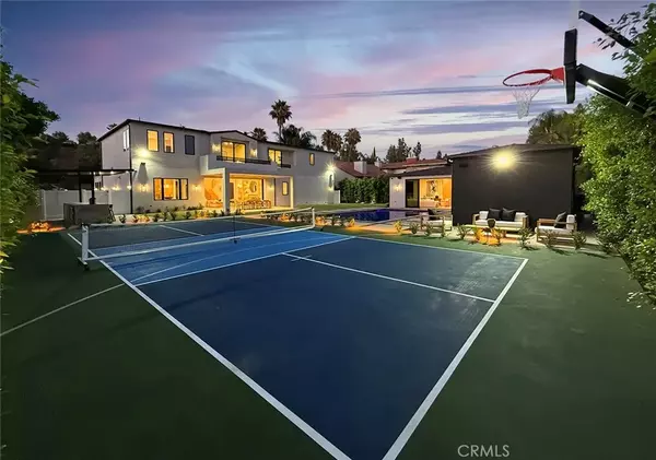 Woodland Hills, CA 91367,23416 Califa Street