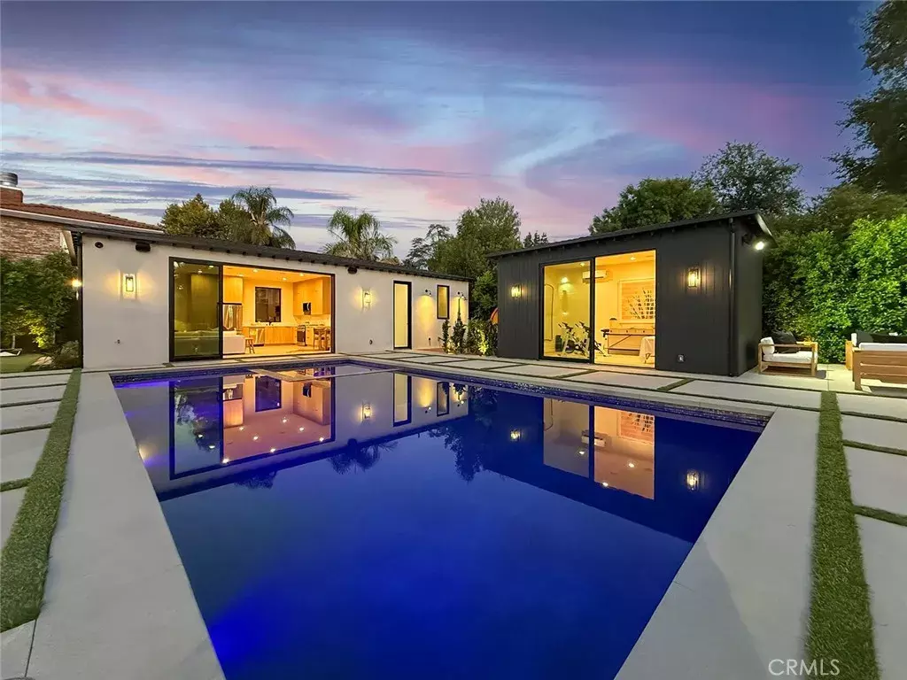 Woodland Hills, CA 91367,23416 Califa Street