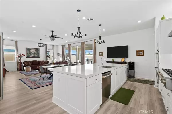 Valencia, CA 91354,24513 Via Sendero