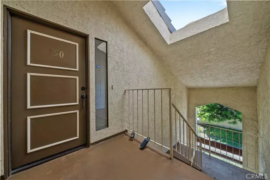 Canyon Country, CA 91387,27279 Sarabande Lane #250