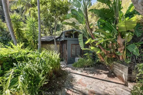 Los Angeles, CA 90068,6169 Glen Holly