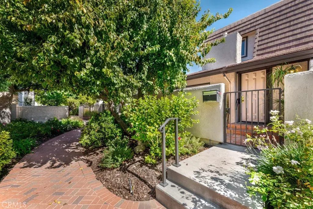 Woodland Hills, CA 91367,6226 Nita Avenue