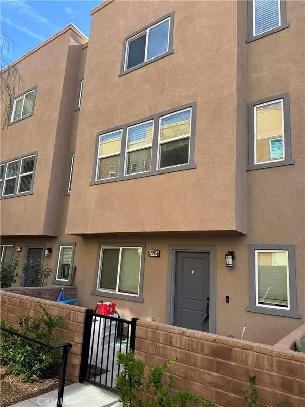 12745 Watt Lane #B, Sylmar, CA 91342