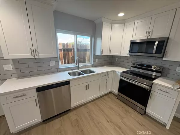 Palmdale, CA 93550,2137 Estrella Court #B