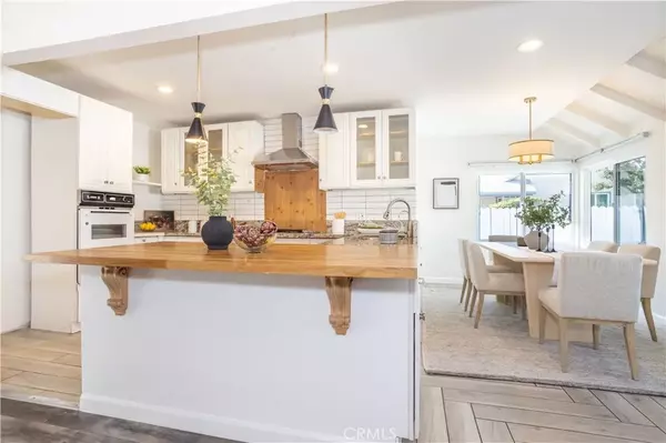 Lake Balboa, CA 91406,15756 Hart Street