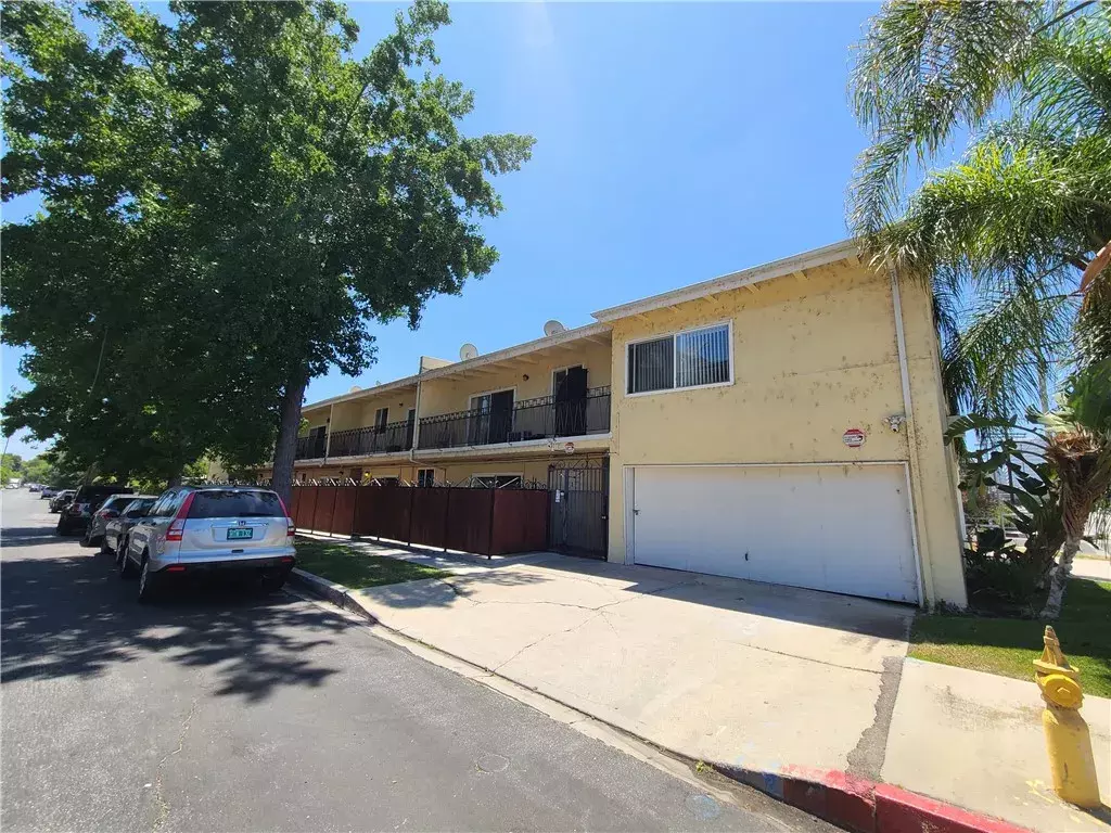 Sherman Oaks, CA 91403,5030 Sepulveda #3