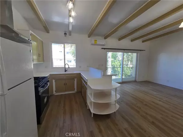 Sherman Oaks, CA 91403,5030 Sepulveda #3