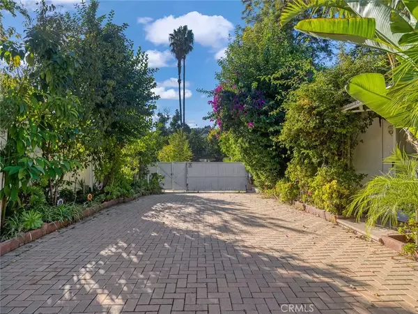 Woodland Hills, CA 91364,5020 Topanga Canyon