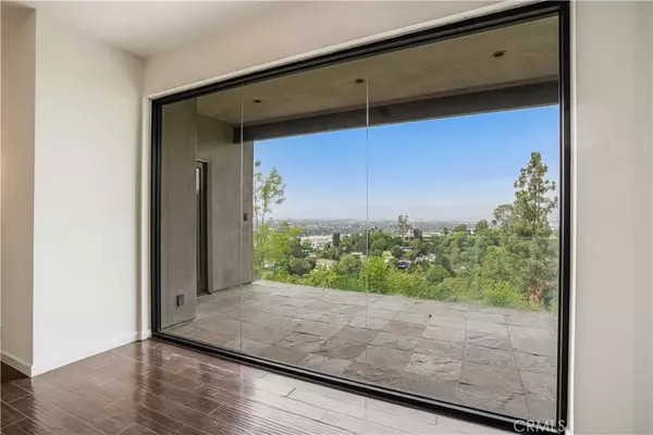 Studio City, CA 91604,3622 Roberts View