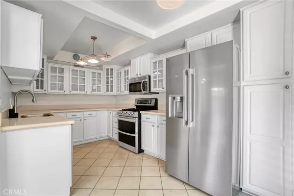 Encino, CA 91316,17140 Burbank Boulevard #105