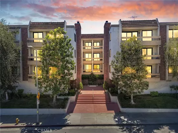 Encino, CA 91316,17140 Burbank Boulevard #105