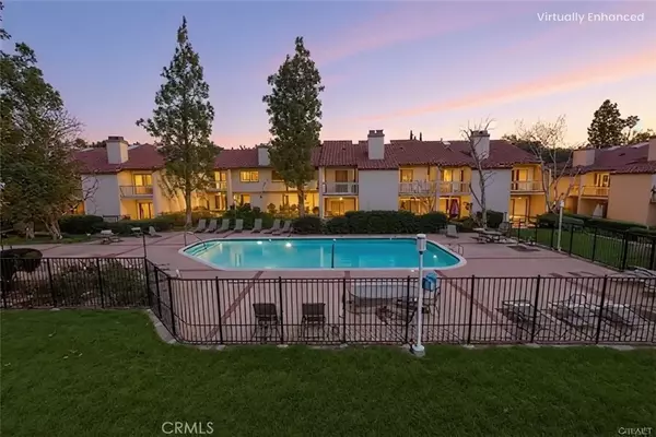 Calabasas, CA 91302,5534 Las Virgenes #120