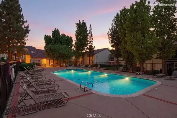 Calabasas, CA 91302,5534 Las Virgenes #120