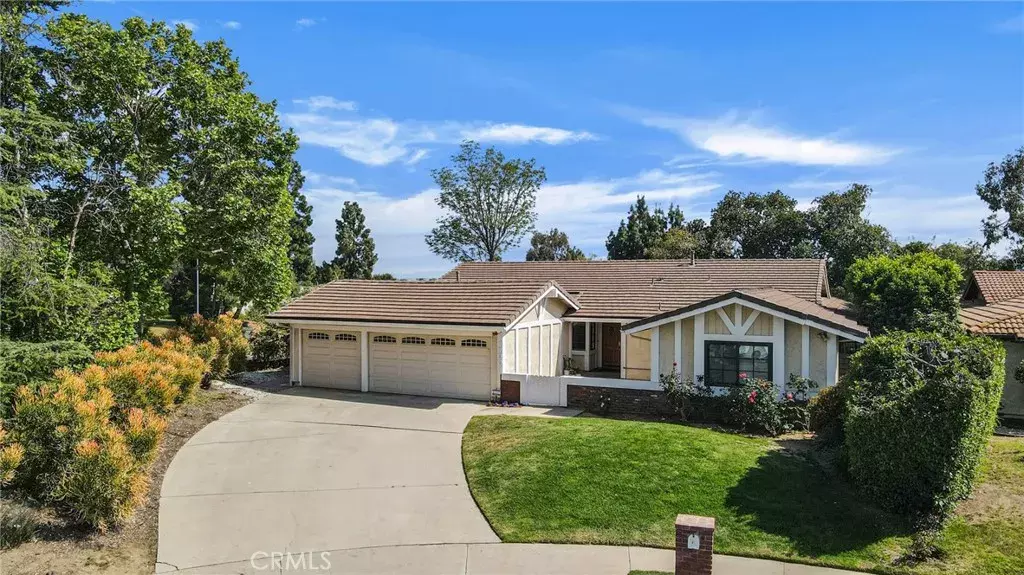 17004 Gledhill Street, Northridge, CA 91325