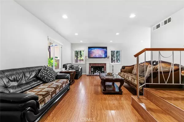 Saugus, CA 91350,20623 Russ Jay Street