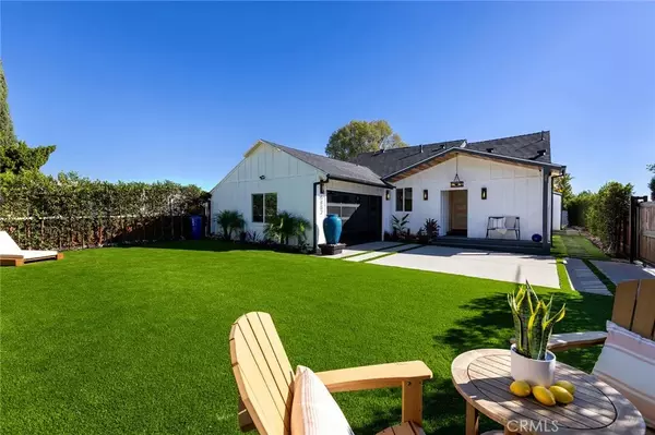 Sherman Oaks, CA 91411,5802 Norwich Avenue