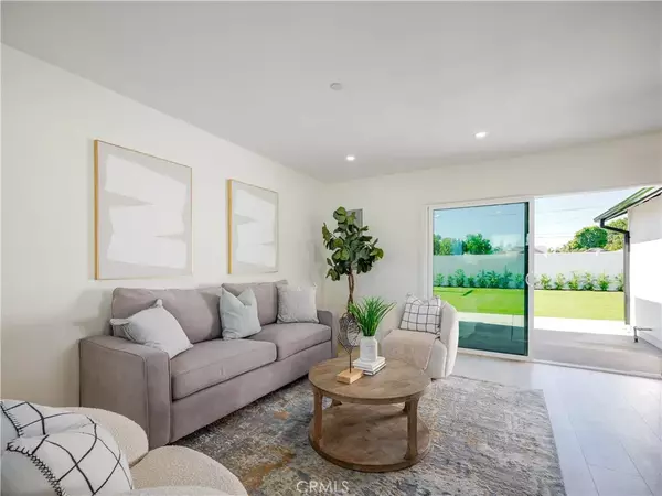 Winnetka, CA 91306,7107 Cozycroft