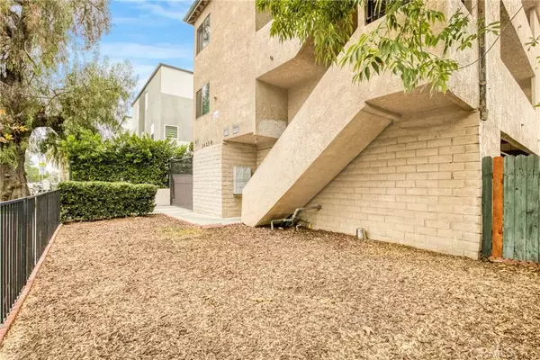 Van Nuys, CA 91401,14239 Gilmore Street