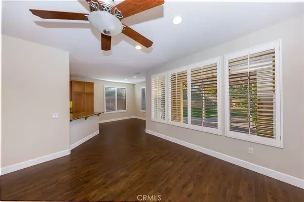 Valencia, CA 91381,25527 Via Ventana