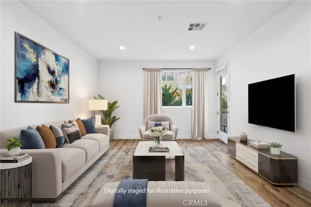 Woodland Hills, CA 91367,21301 Erwin #206