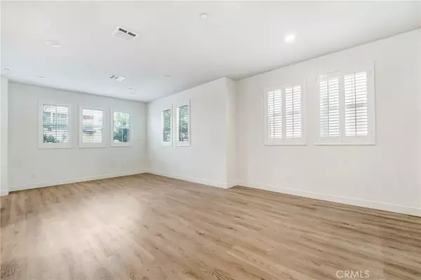 Van Nuys, CA 91405,7209 N Chestnut