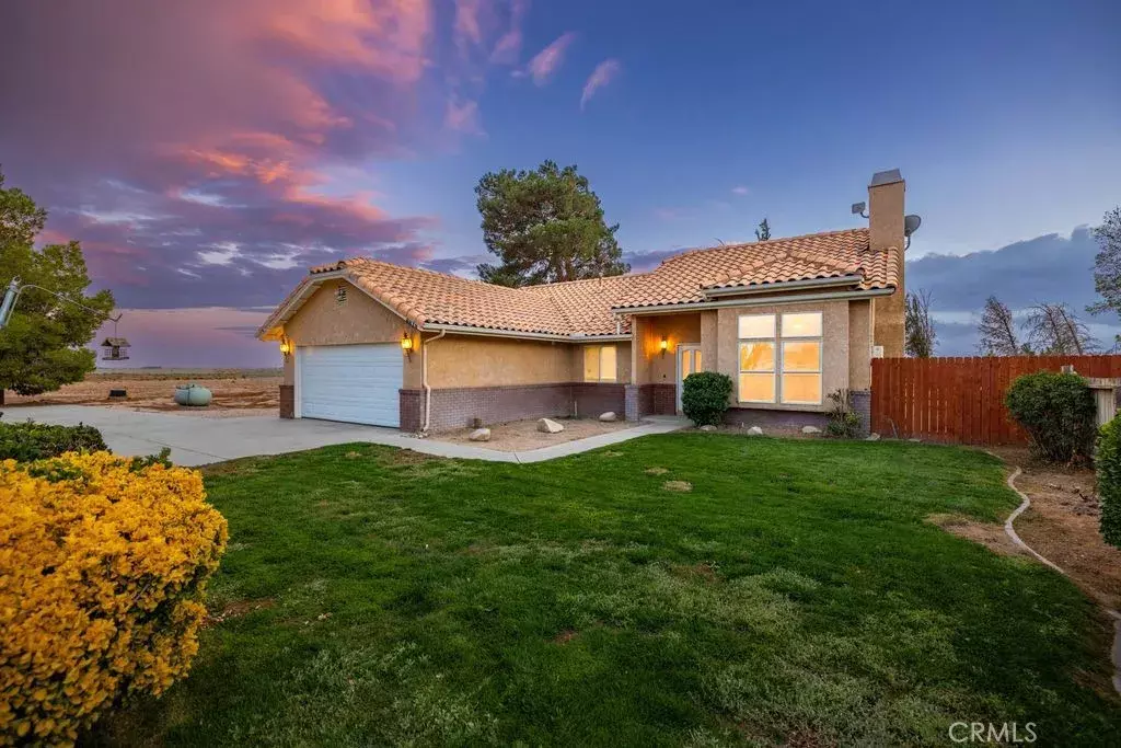 Lancaster, CA 93536,6818 W Avenue A2