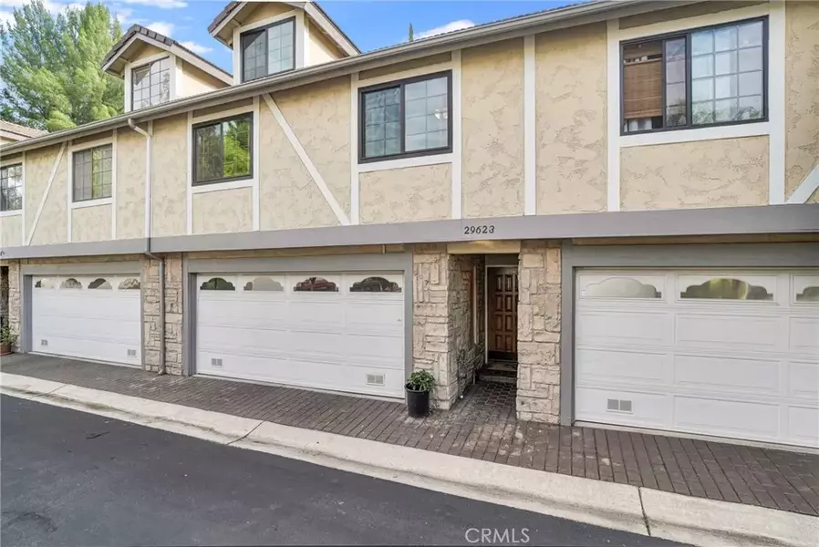 29623 Strawberry Hill, Agoura Hills, CA 91301